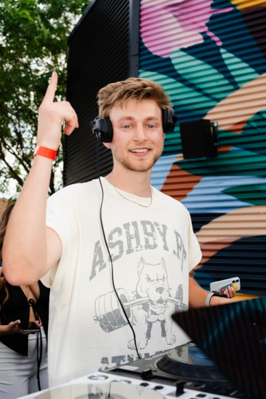 Matt DiGi performing