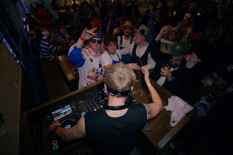 Matt DiGi performing
